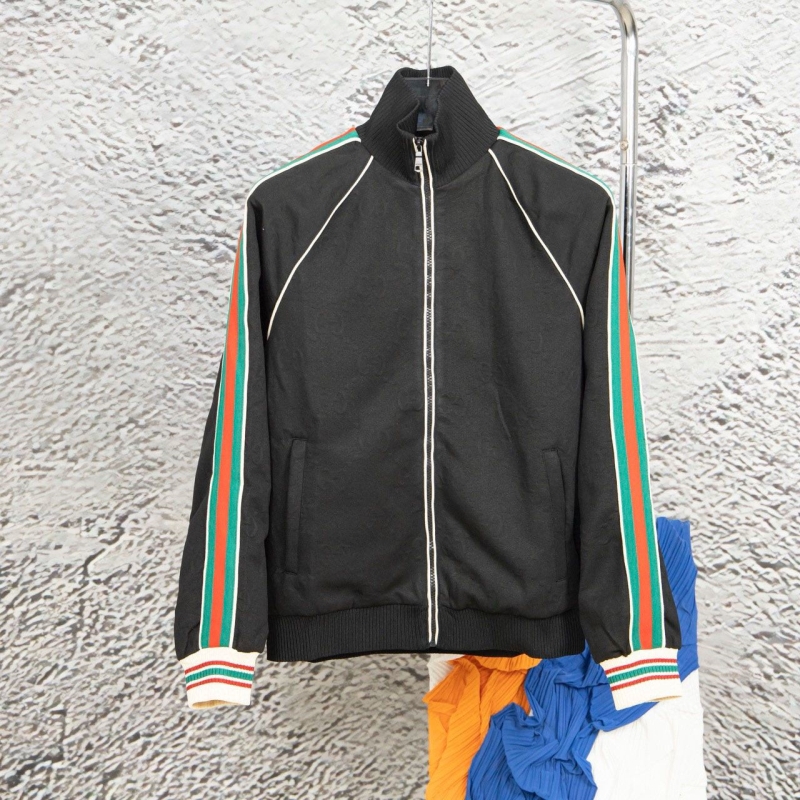 G*u*i coats
